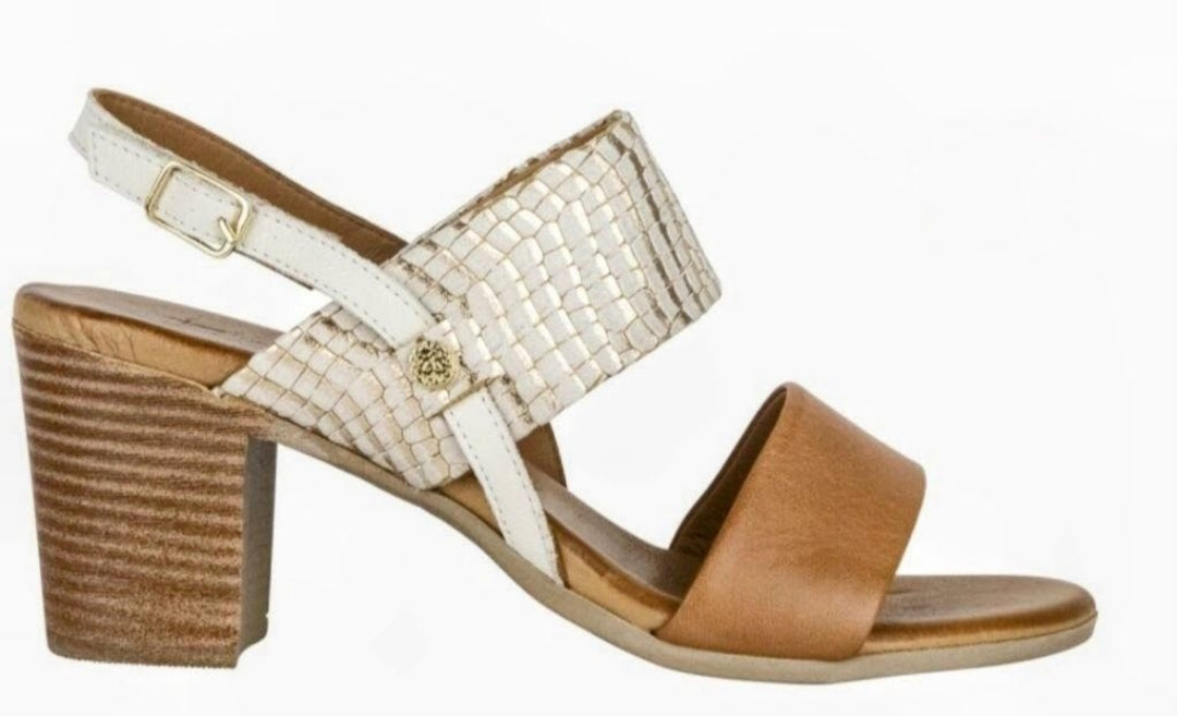 Hinako Bilinga heels