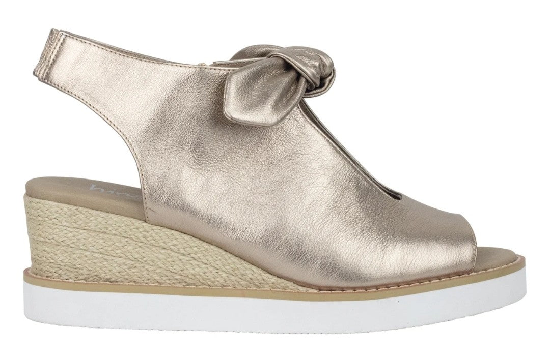 Hinako wedges in gold