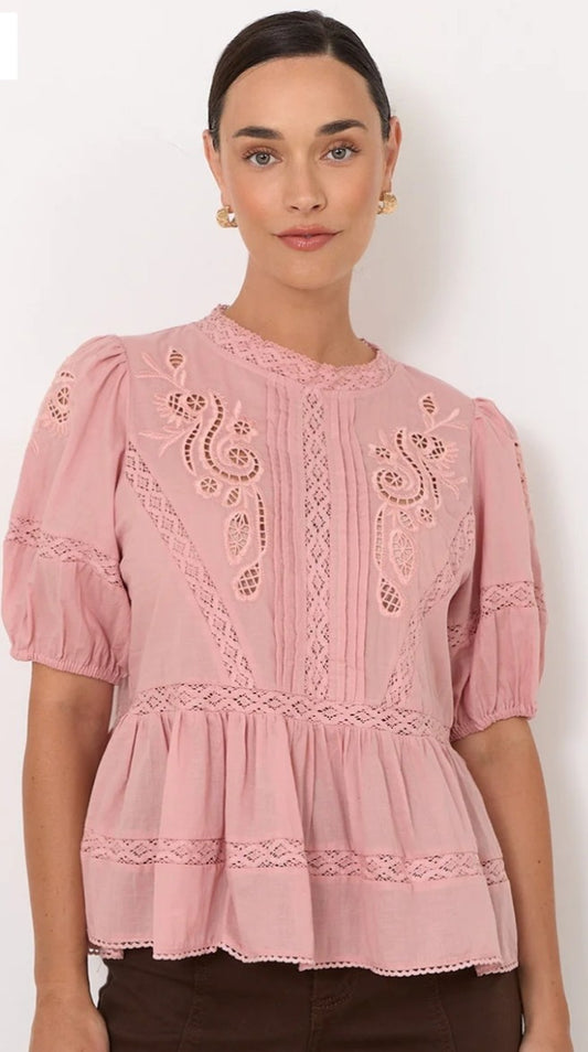 Adorne Ophelia