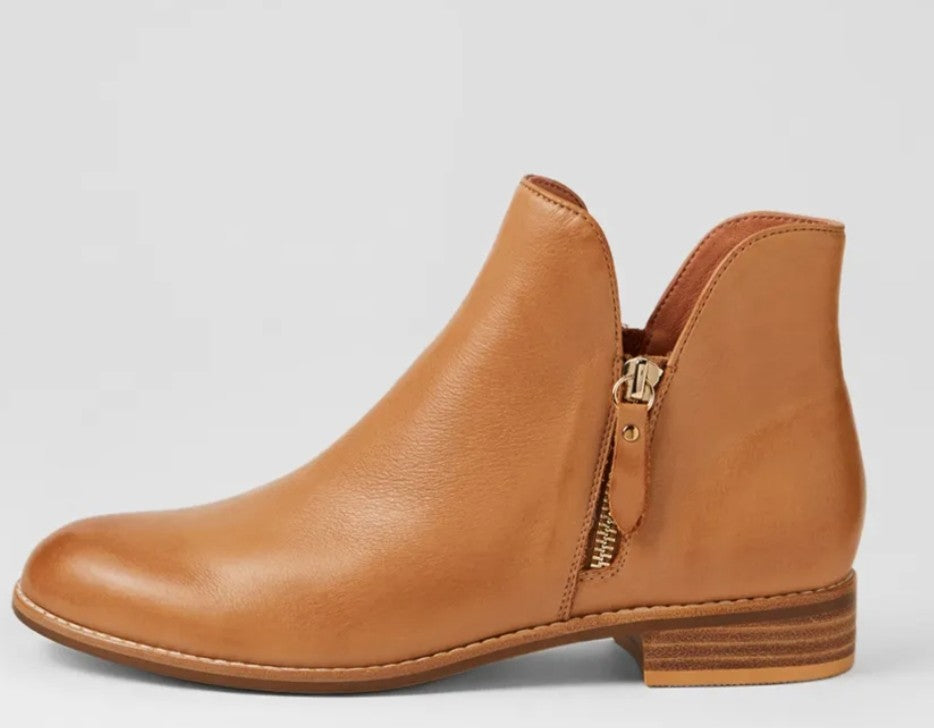 Django & Juliette Noves