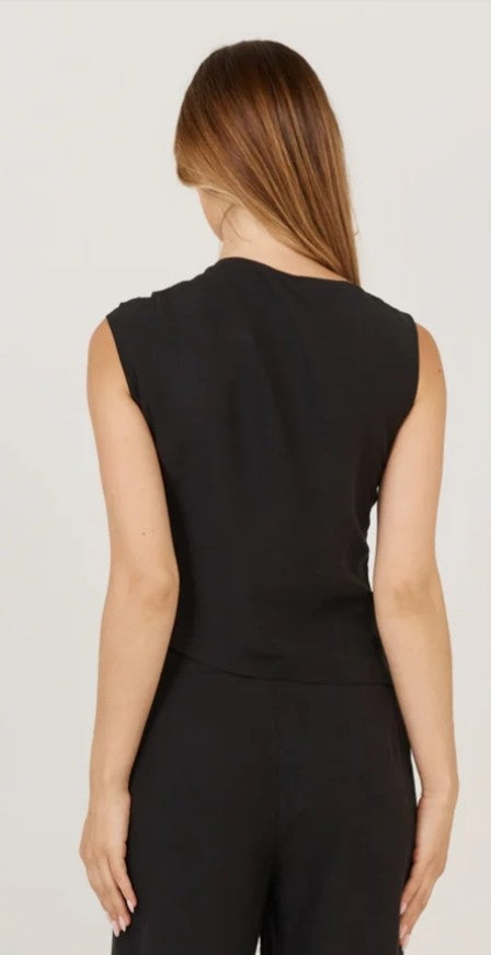 Fate & Becker Sandara top