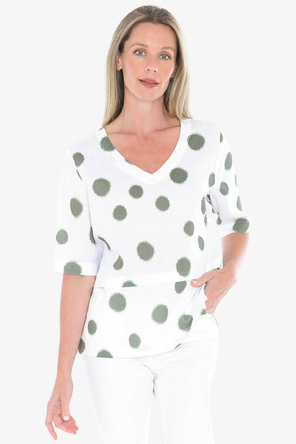 Jump spot linen top