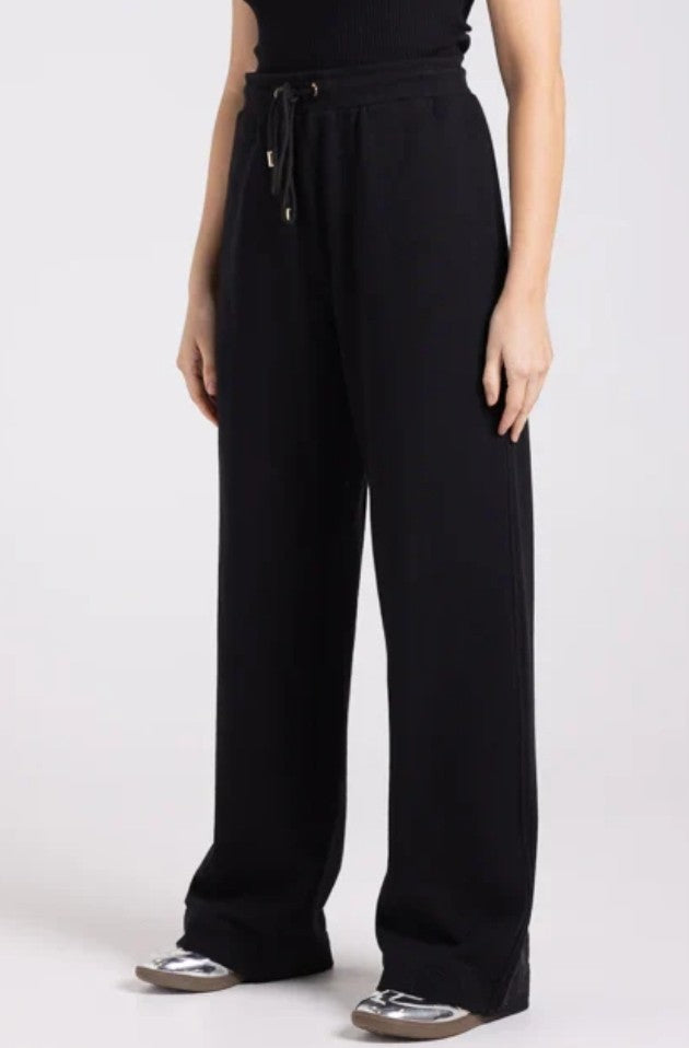 Two Ts sweat pant