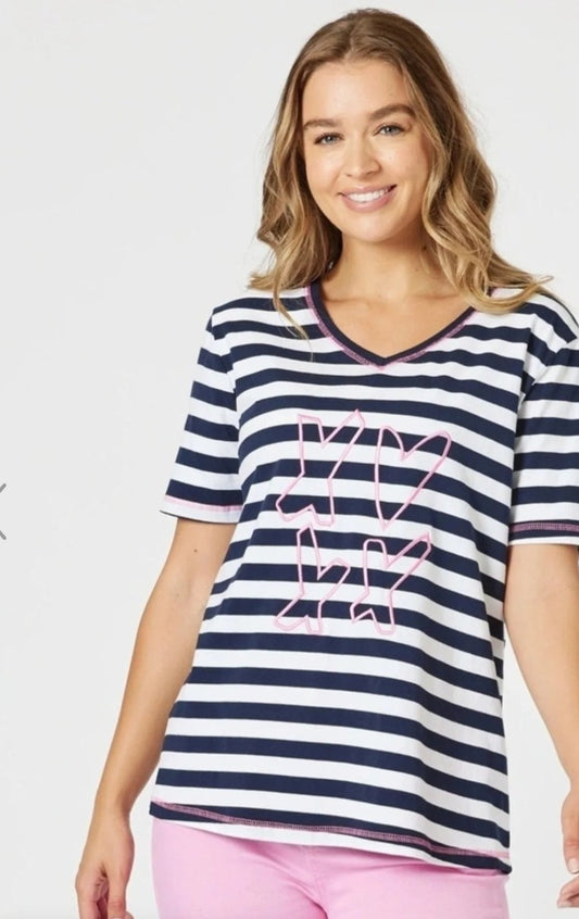 Threadz 'Love and Kisses' tee